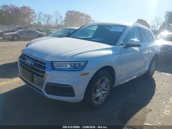 WA1ANAFY8K2126536 2019 AUDI Q5 - Image 2