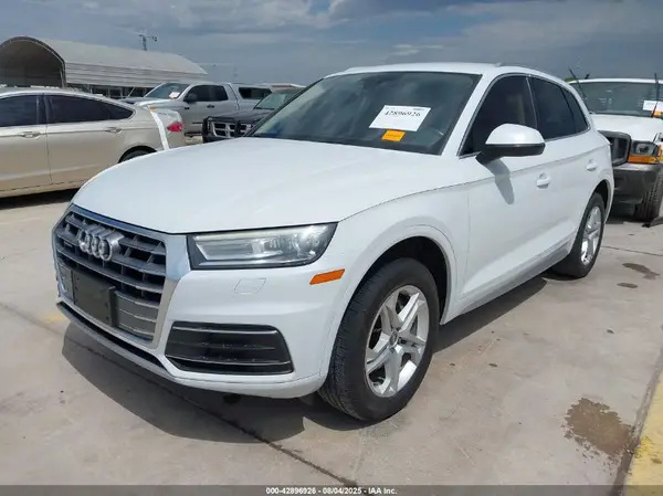 WA1ANAFY8K2128349 2019 AUDI Q5 - Image 2