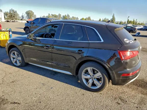 WA1ANAFY8K2131767 2019 AUDI Q5 - Image 2