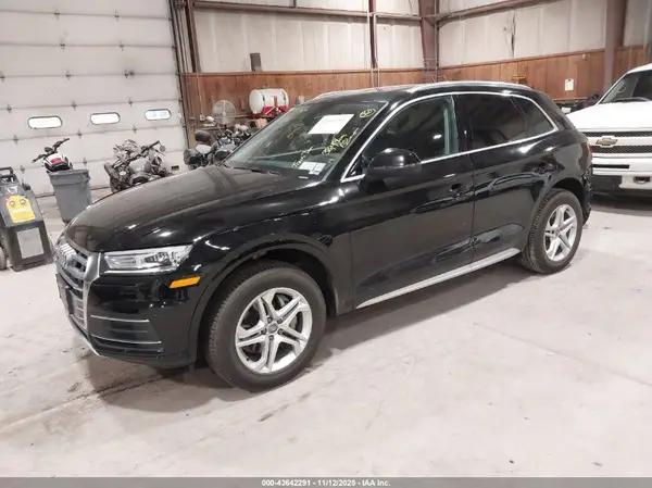WA1ANAFY8K2132840 2019 AUDI Q5 - Image 2
