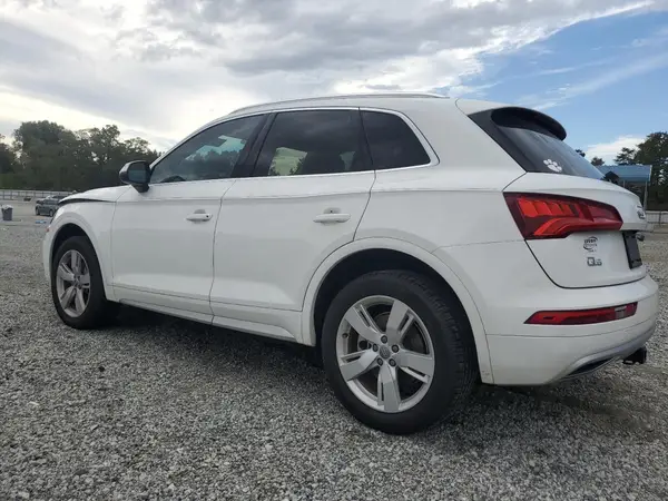 WA1ANAFY8K2138900 2019 AUDI Q5 - Image 2