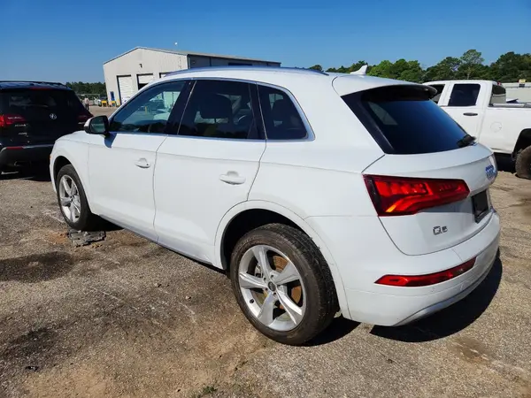WA1ANAFY8L2017740 2020 AUDI Q5 - Image 2