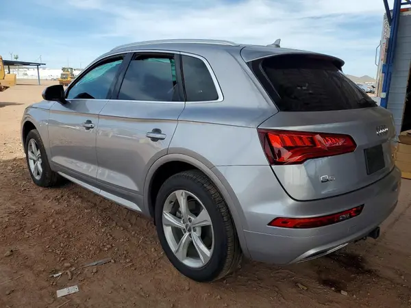 WA1ANAFY8L2049667 2020 AUDI Q5 - Image 2