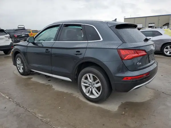 WA1ANAFY8L2053198 2020 AUDI Q5 - Image 2