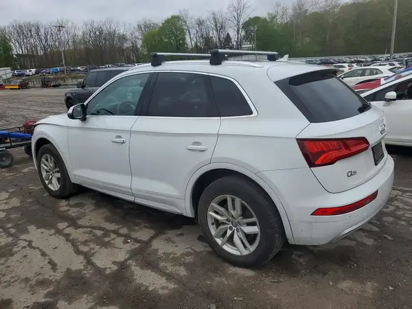 WA1ANAFY8L2072821 2020 AUDI Q5 - Image 2