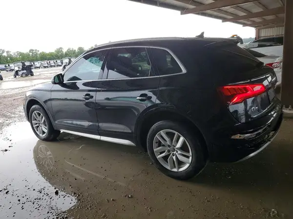WA1ANAFY8L2082555 2020 AUDI Q5 - Image 2