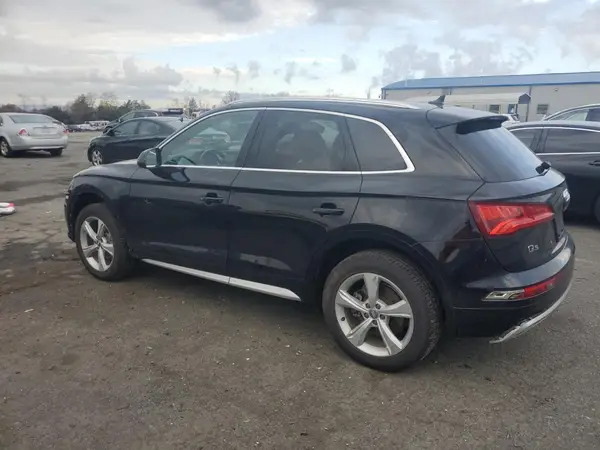 WA1ANAFY8L2094236 2020 AUDI Q5 - Image 2