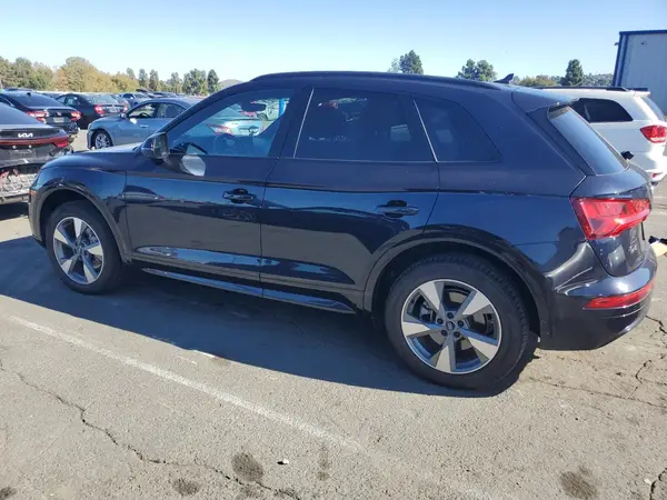 WA1ANAFY8L2101816 2020 AUDI Q5 - Image 2