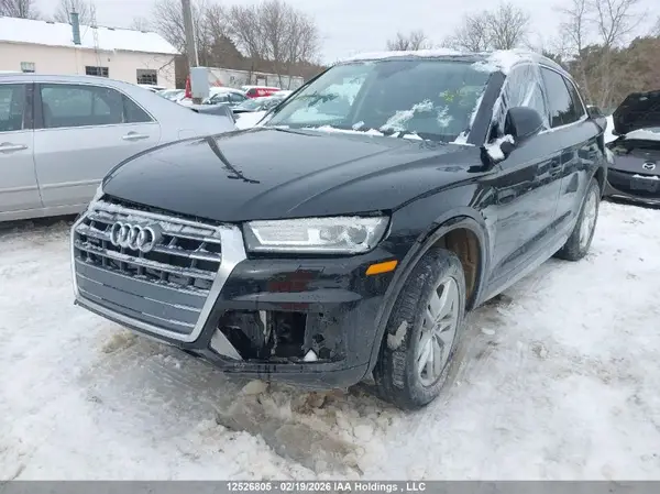 WA1ANAFY8L2104831 2020 AUDI Q5 - Image 2
