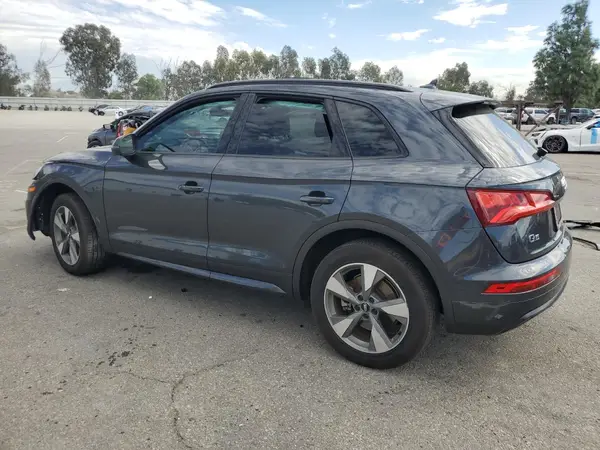 WA1ANAFY8L2107115 2020 AUDI Q5 - Image 2
