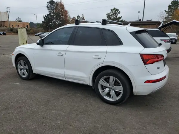 WA1ANAFY9J2005450 2018 AUDI Q5 - Image 2