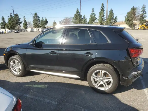 WA1ANAFY9J2038710 2018 AUDI Q5 - Image 2