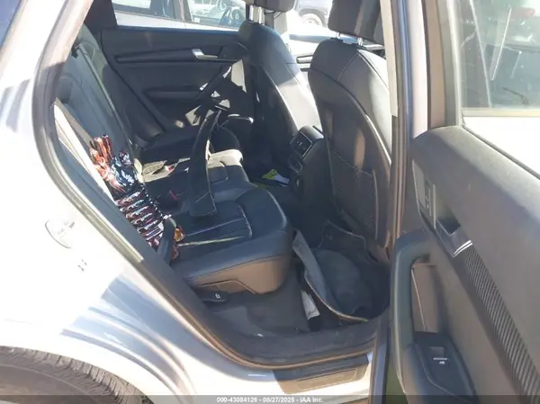 WA1ANAFY9J2052672 2018 AUDI Q5 - Image 8