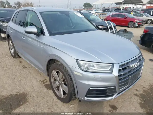WA1ANAFY9J2084778 2018 AUDI Q5 - Image 1