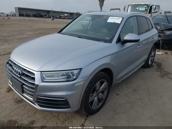 WA1ANAFY9J2084778 2018 AUDI Q5 - Image 2