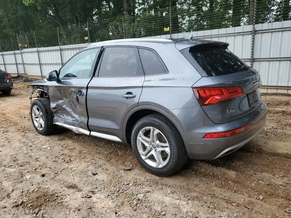 WA1ANAFY9J2100199 2018 AUDI Q5 - Image 2