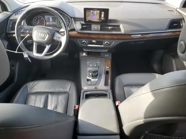 WA1ANAFY9J2112045 2018 AUDI Q5 - Image 8