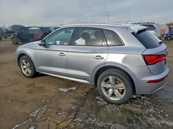 WA1ANAFY9J2140962 2018 AUDI Q5 - Image 2