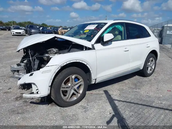 WA1ANAFY9J2143053 2018 AUDI Q5 - Image 2