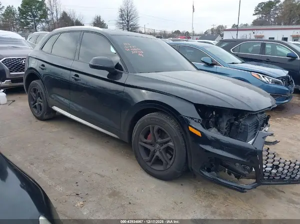 WA1ANAFY9J2204708 2018 AUDI Q5 - Image 1