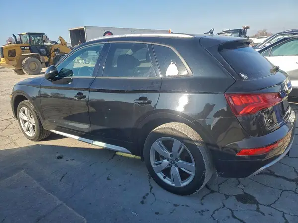 WA1ANAFY9J2240267 2018 AUDI Q5 - Image 2