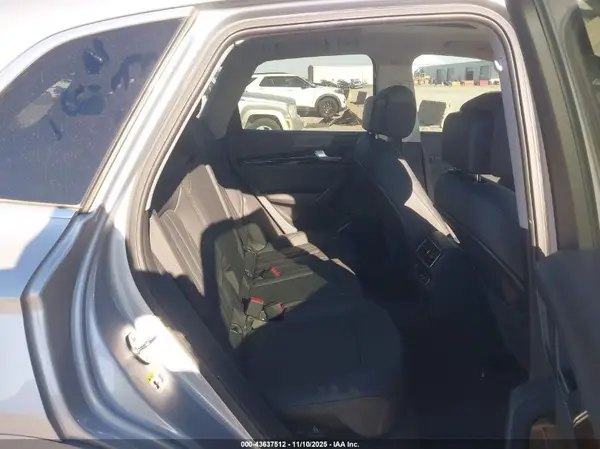 WA1ANAFY9K2043584 2019 AUDI Q5 - Image 8