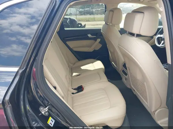 WA1ANAFY9K2048896 2019 AUDI Q5 - Image 8