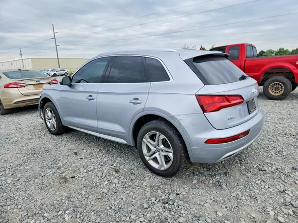 WA1ANAFY9K2054892 2019 AUDI Q5 - Image 2