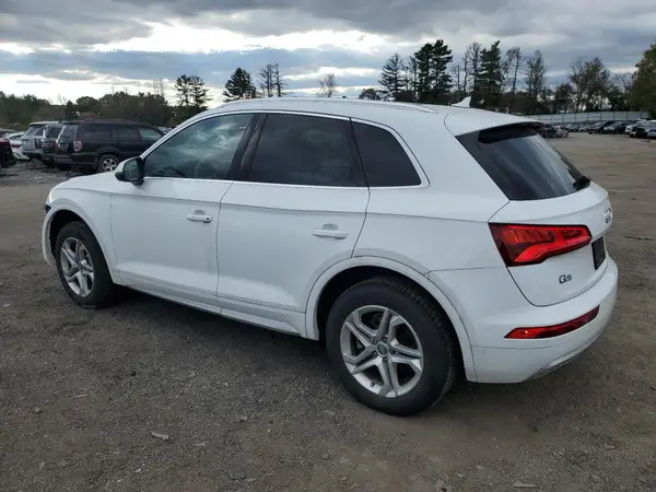 WA1ANAFY9K2064774 2019 AUDI Q5 - Image 2