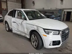WA1ANAFY9K2075290 2019 AUDI Q5