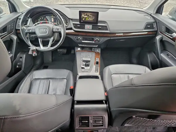 WA1ANAFY9K2076715 2019 AUDI Q5 - Image 8