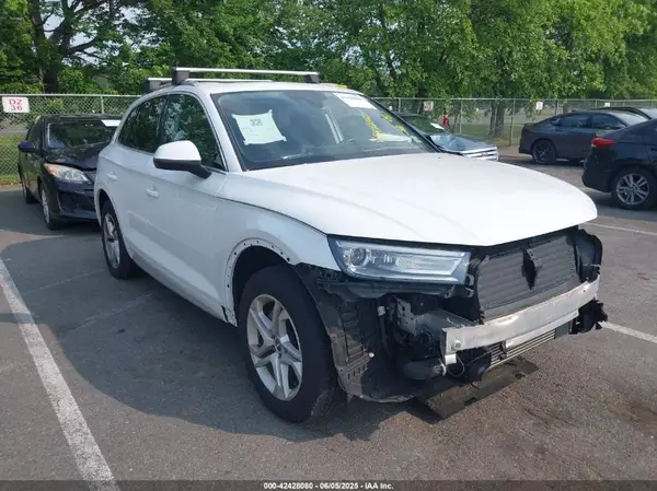 WA1ANAFY9K2080165 2019 AUDI Q5 - Image 1