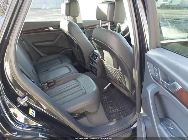 WA1ANAFY9K2080828 2019 AUDI Q5 - Image 8