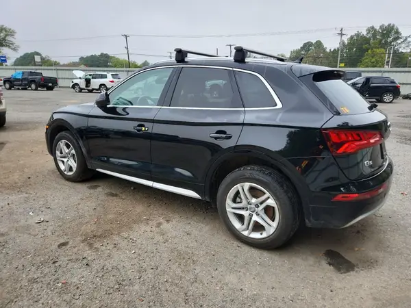 WA1ANAFY9K2113939 2019 AUDI Q5 - Image 2