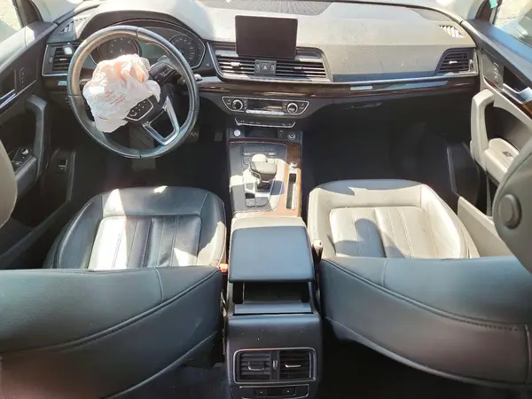 WA1ANAFY9K2124360 2019 AUDI Q5 - Image 8