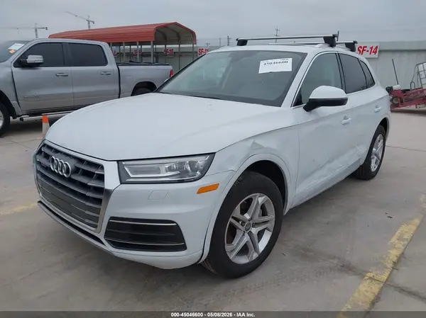 WA1ANAFY9K2134967 2019 AUDI Q5 - Image 2