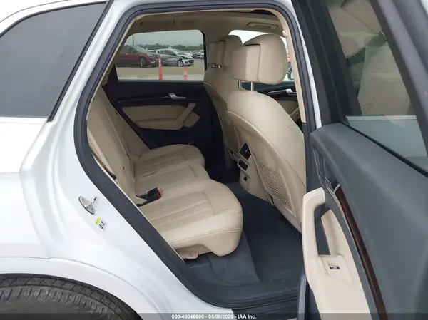 WA1ANAFY9K2134967 2019 AUDI Q5 - Image 8