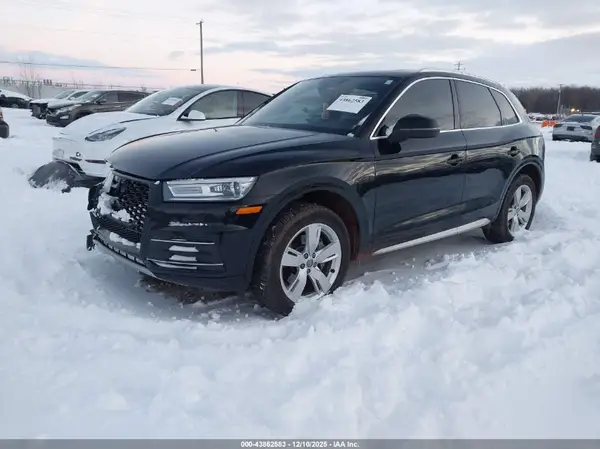 WA1ANAFY9K2138114 2019 AUDI Q5 - Image 2