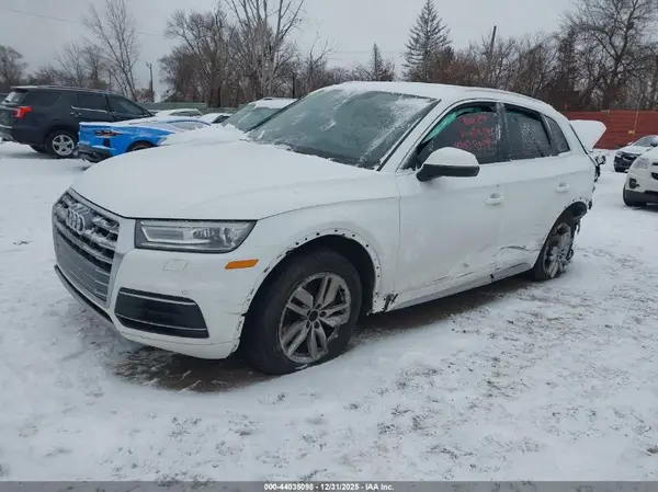 WA1ANAFY9L2025586 2020 AUDI Q5 - Image 2