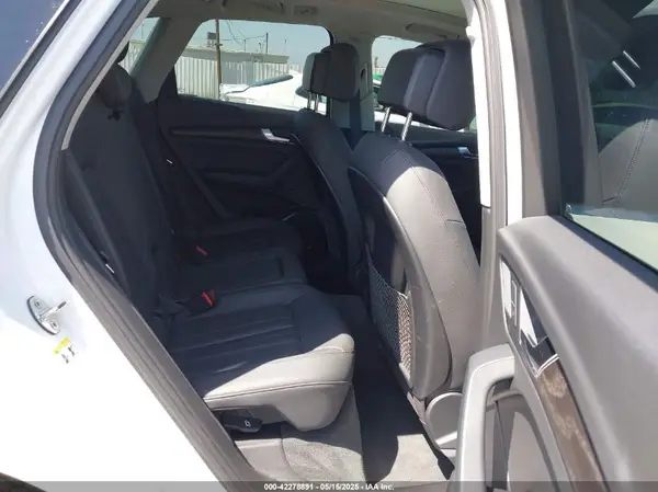 WA1ANAFY9L2029945 2020 AUDI Q5 - Image 8
