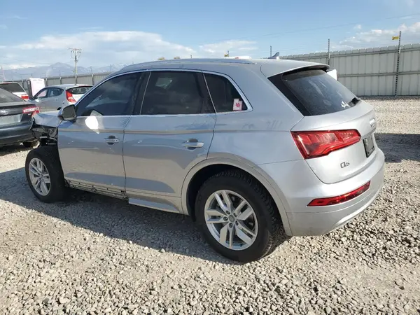 WA1ANAFY9L2036796 2020 AUDI Q5 - Image 2