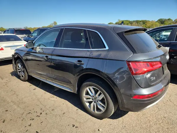 WA1ANAFY9L2040234 2020 AUDI Q5 - Image 2