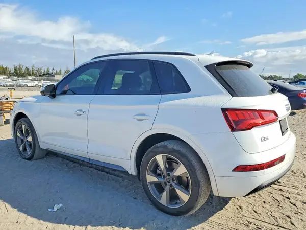WA1ANAFY9L2084069 2020 AUDI Q5 - Image 2