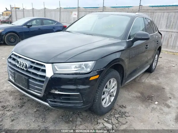 WA1ANAFY9L2103879 2020 AUDI Q5 - Image 2
