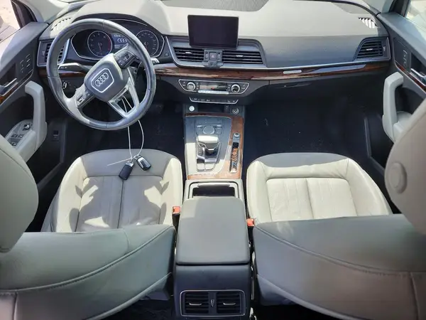 WA1ANAFYXJ2100857 2018 AUDI Q5 - Image 8