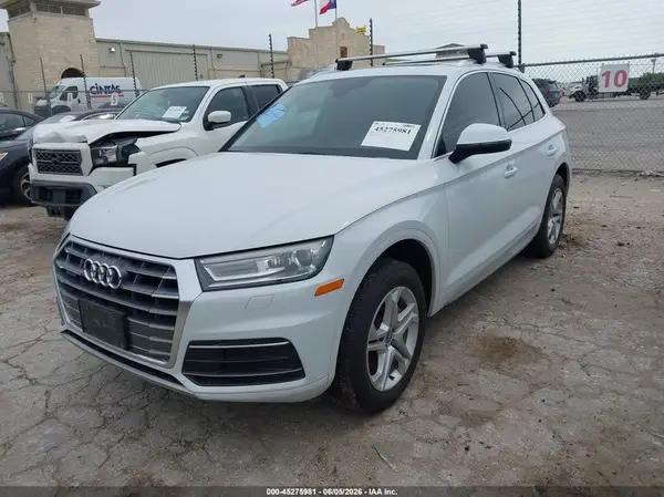 WA1ANAFYXK2045215 2019 AUDI Q5 - Image 2