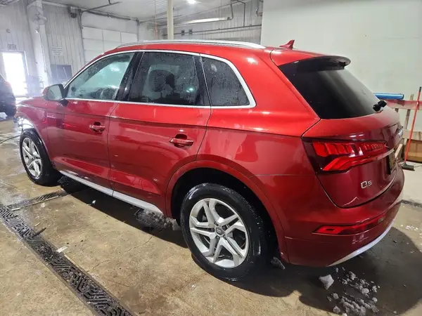 WA1ANAFYXK2055243 2019 AUDI Q5 - Image 2