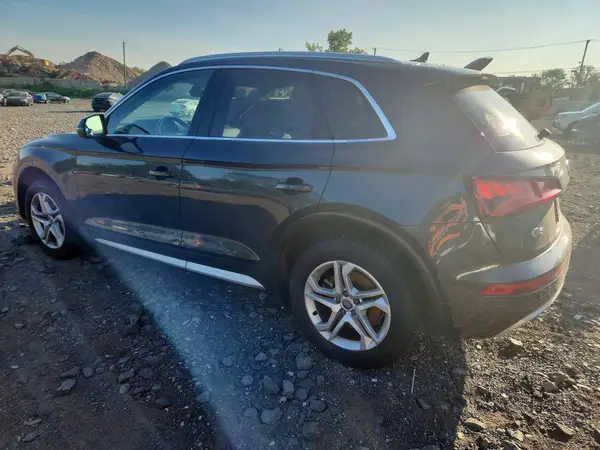 WA1ANAFYXK2055422 2019 AUDI Q5 - Image 2
