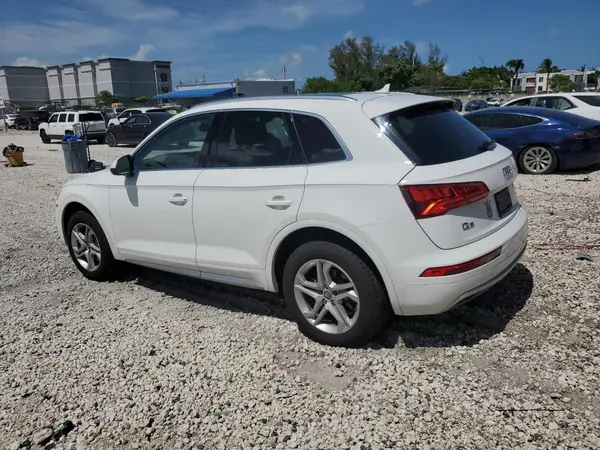 WA1ANAFYXK2059986 2019 AUDI Q5 - Image 2
