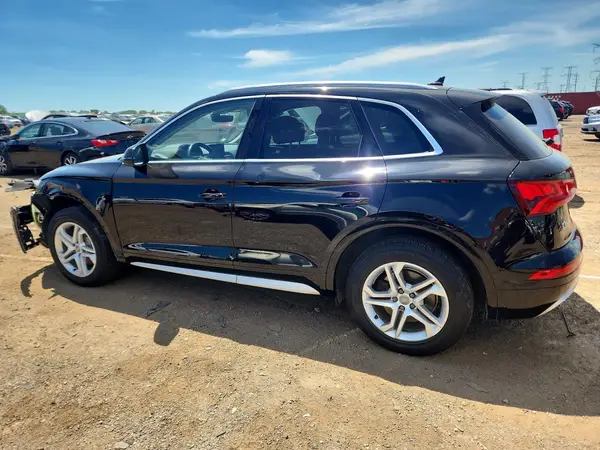 WA1ANAFYXK2065917 2019 AUDI Q5 - Image 2